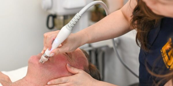 Hydrodermabrasion Facial Course